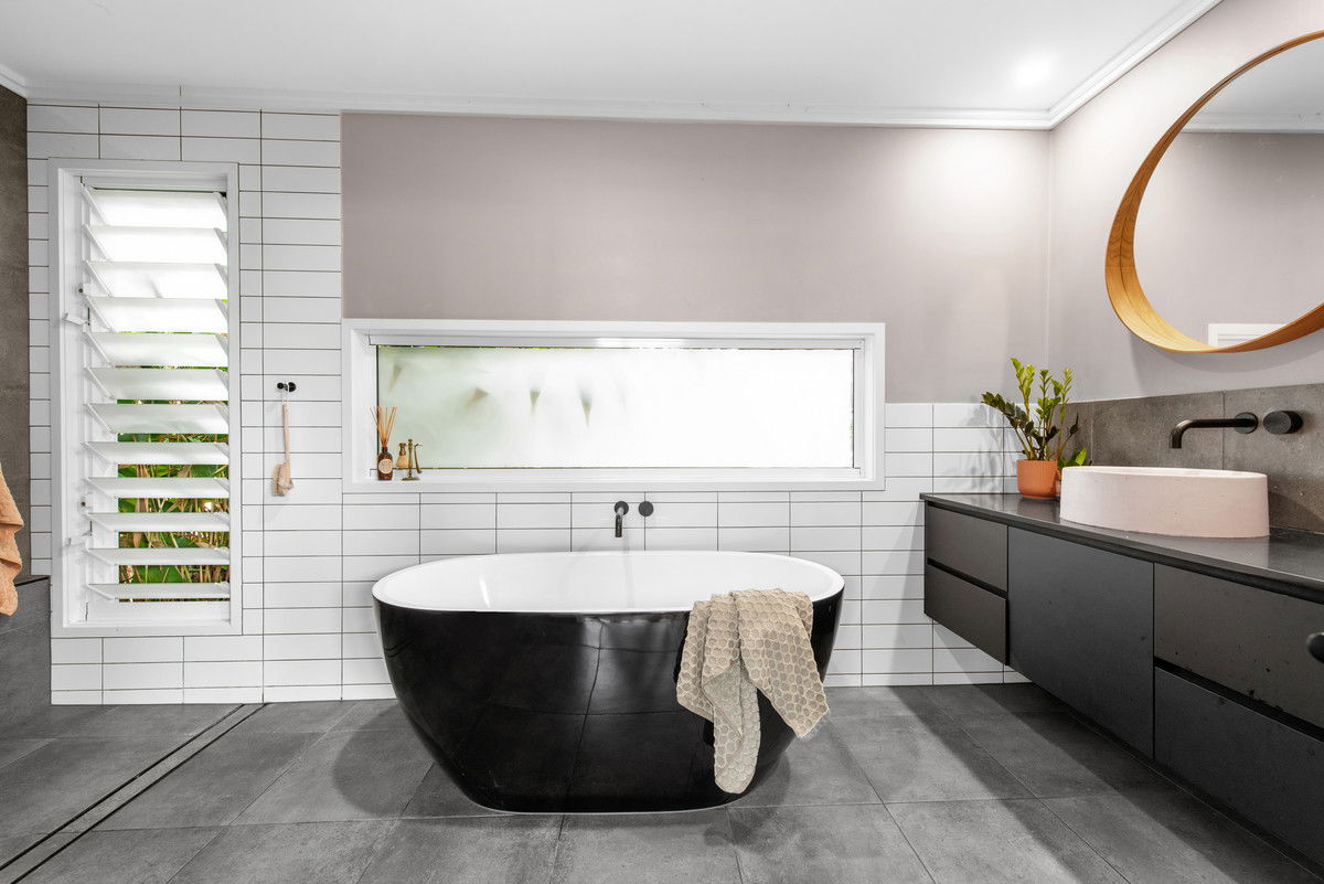 Listing image for 42 Murray Street, Sandgate  QLD  4017