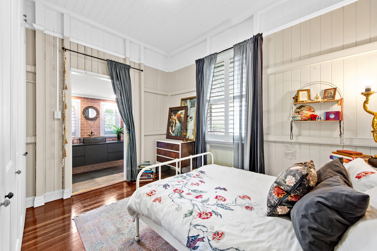 Listing image for 42 Murray Street, Sandgate  QLD  4017